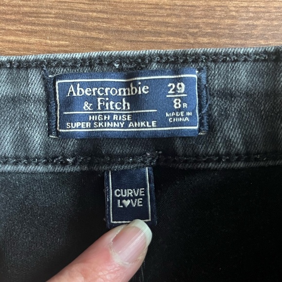 FREE A & F Black Curve Love High Rise Super Skinny Ankle Denim/Jeans - Picture 4 of 11